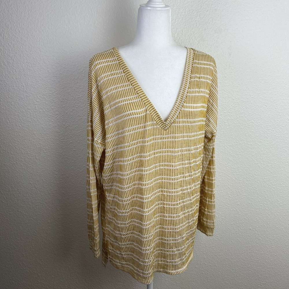 Daytrip Yellow Long‎ Sleeve Top with Lace Back Woman's Size XL Striped